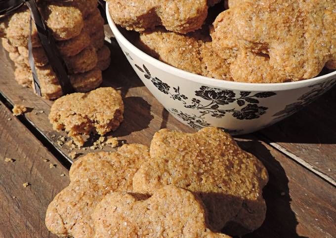 Biscotti integrali con zucchero