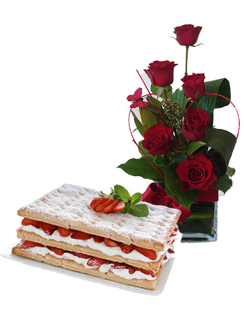 torta millefoglie con 6 rose rosse